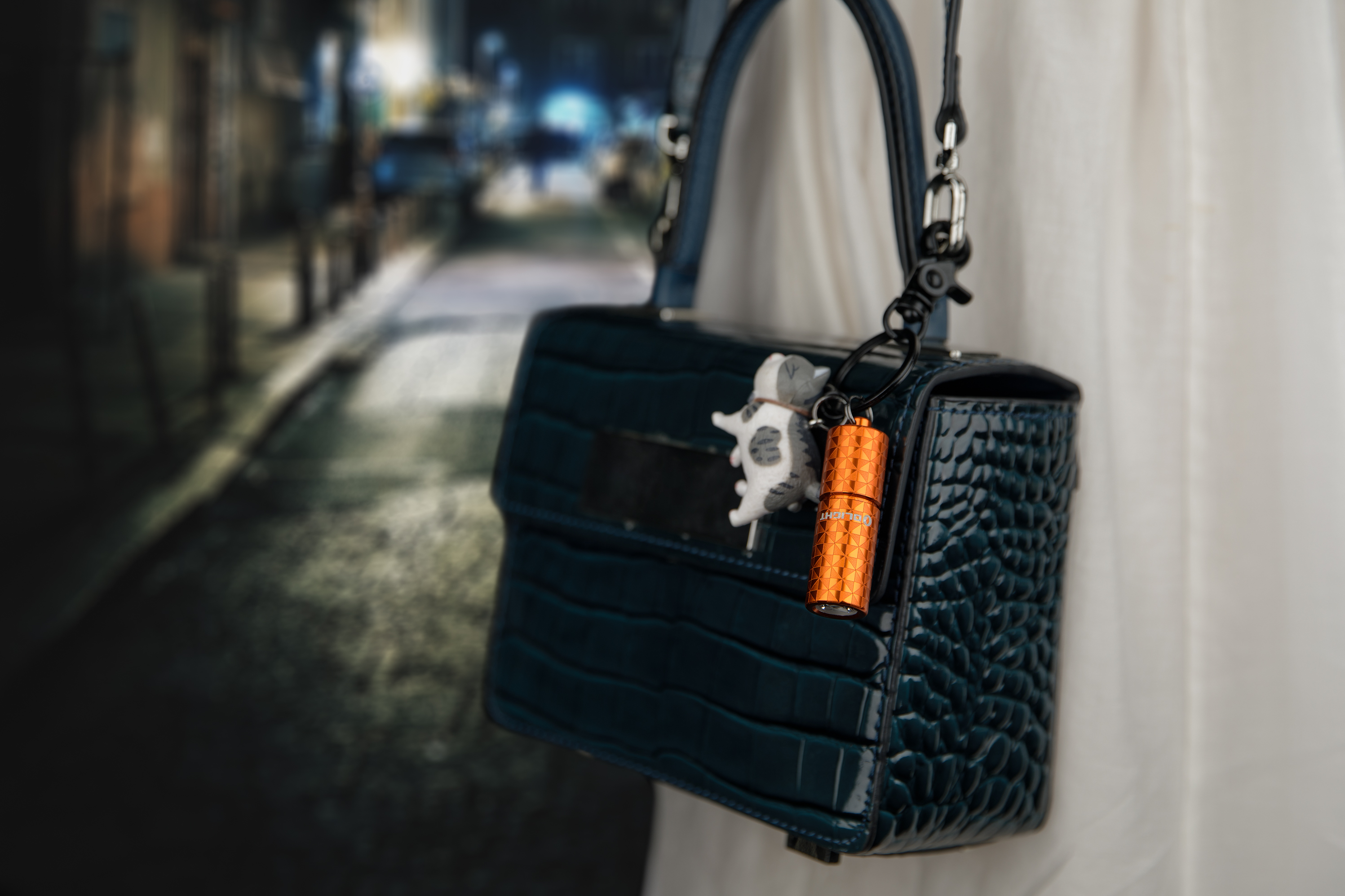 i1r2 bright small flashlight