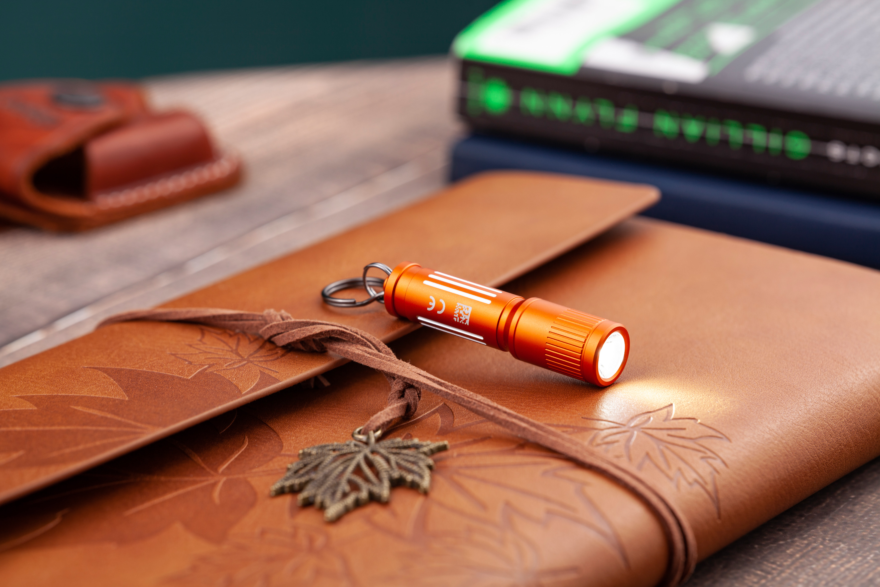 i3E bright small flashlight