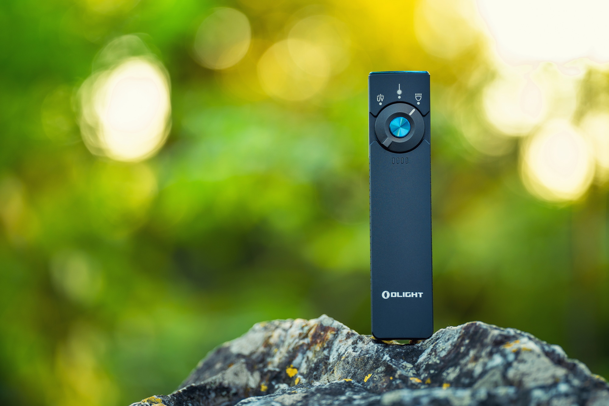 Arkfeld Pro Flat EDC Flashlight with LED Light UV and Laser &ndash; Oz Robotics